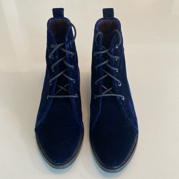 Opening Ceremony Lace-Up High Top Midnight Velvet Sneakers- 38 - Picture 2 of 4